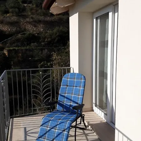 Lejlighed La *